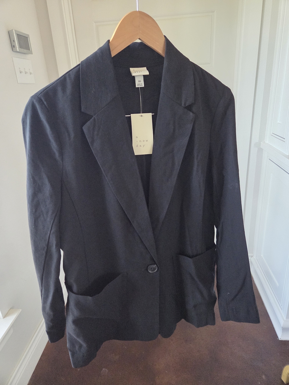A new day Black Single-Button Notch Lapel Blazer - new With Tag!